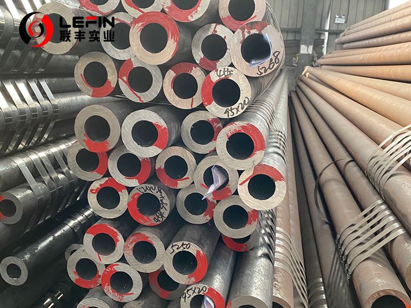 ST52 SEAMLESS MECHANICAL STEEL PIPE